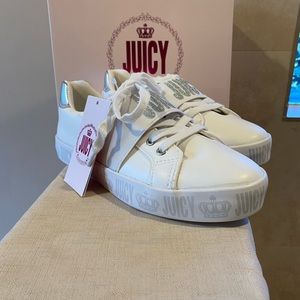 Juicy Couture size 7 women walking shoes